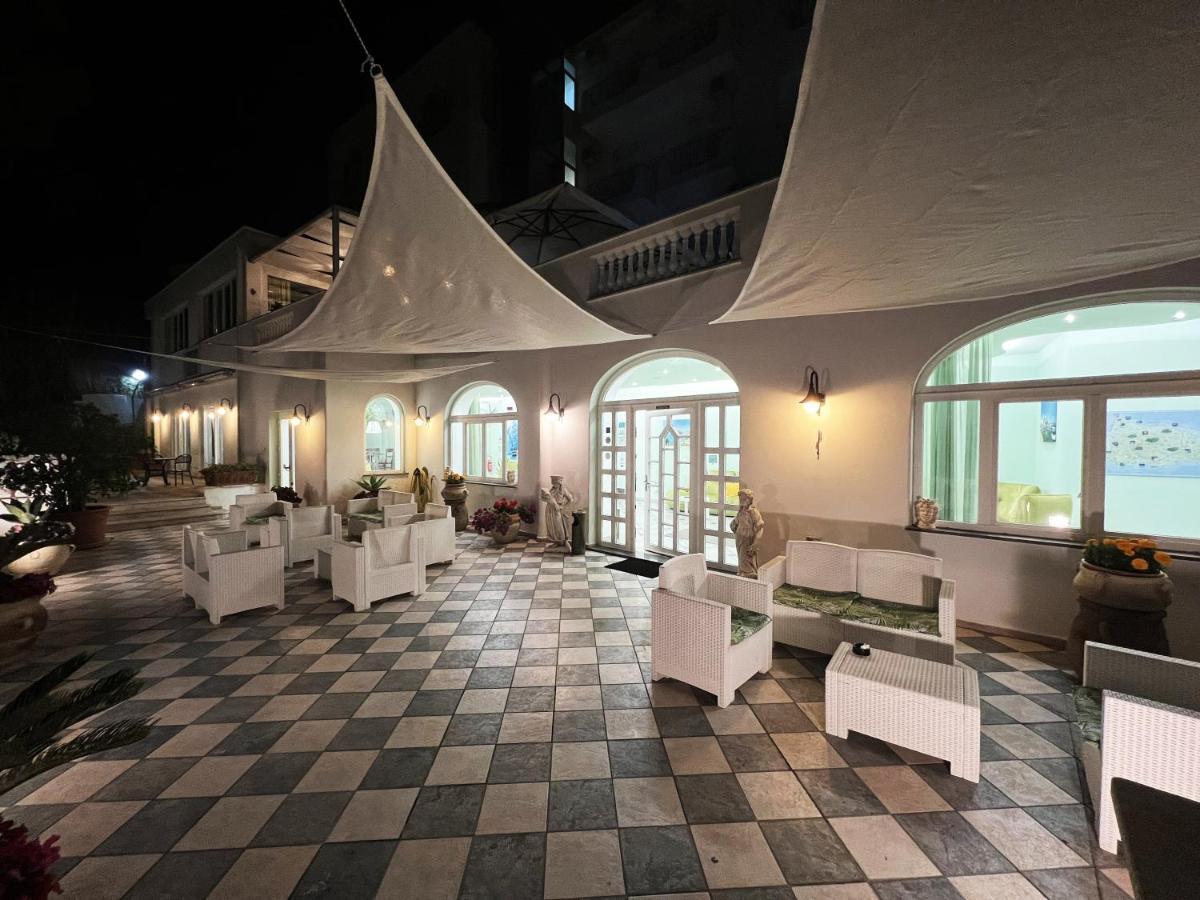Hotel La Ginestra Forio di Ischia Екстериор снимка
