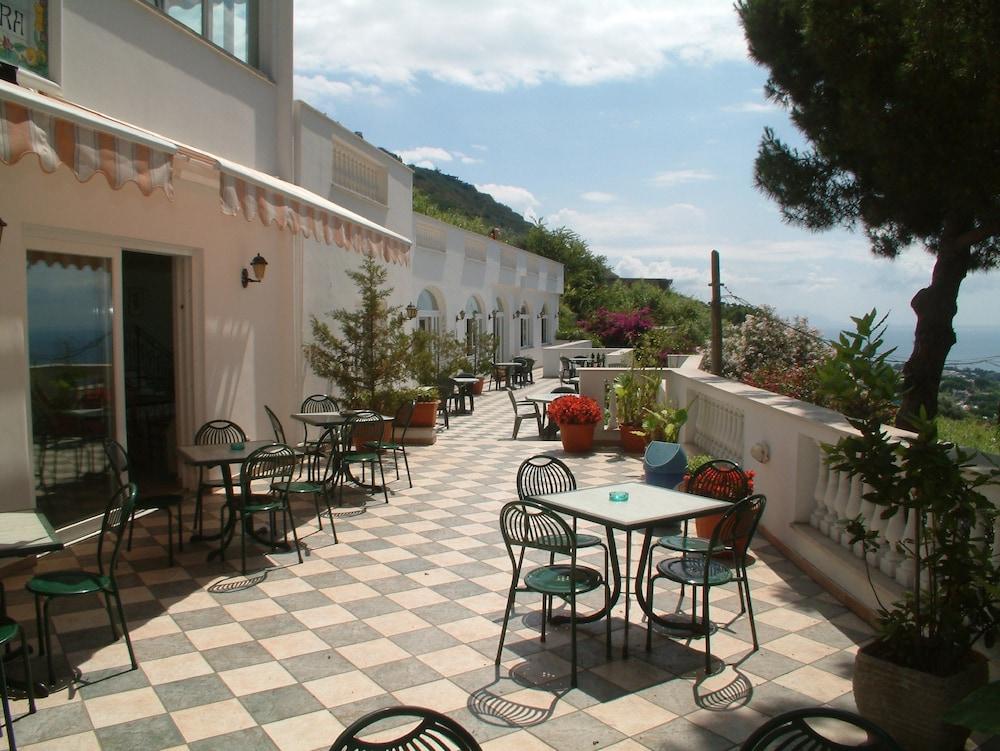 Hotel La Ginestra Forio di Ischia Екстериор снимка