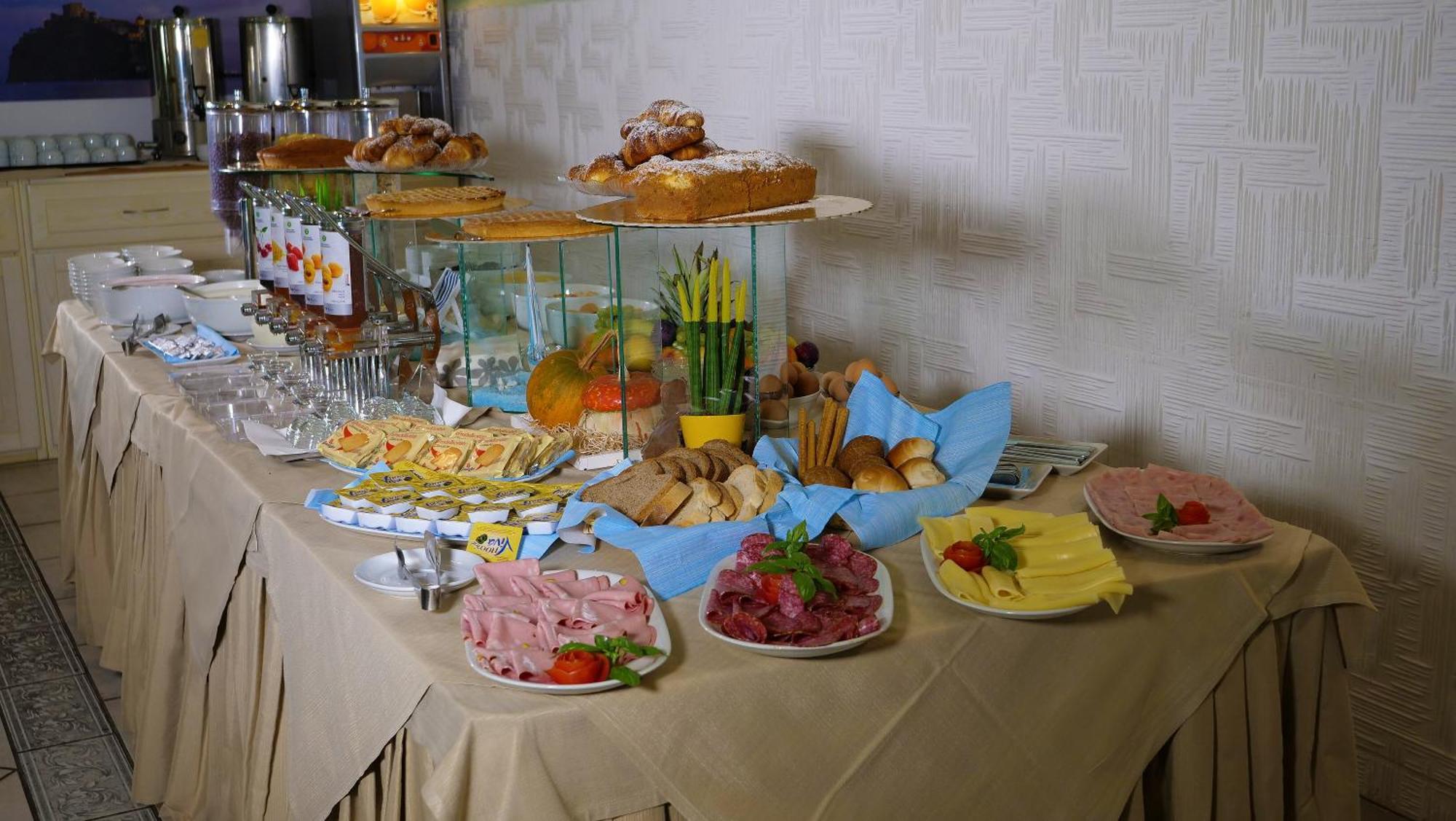 Hotel La Ginestra Forio di Ischia Екстериор снимка